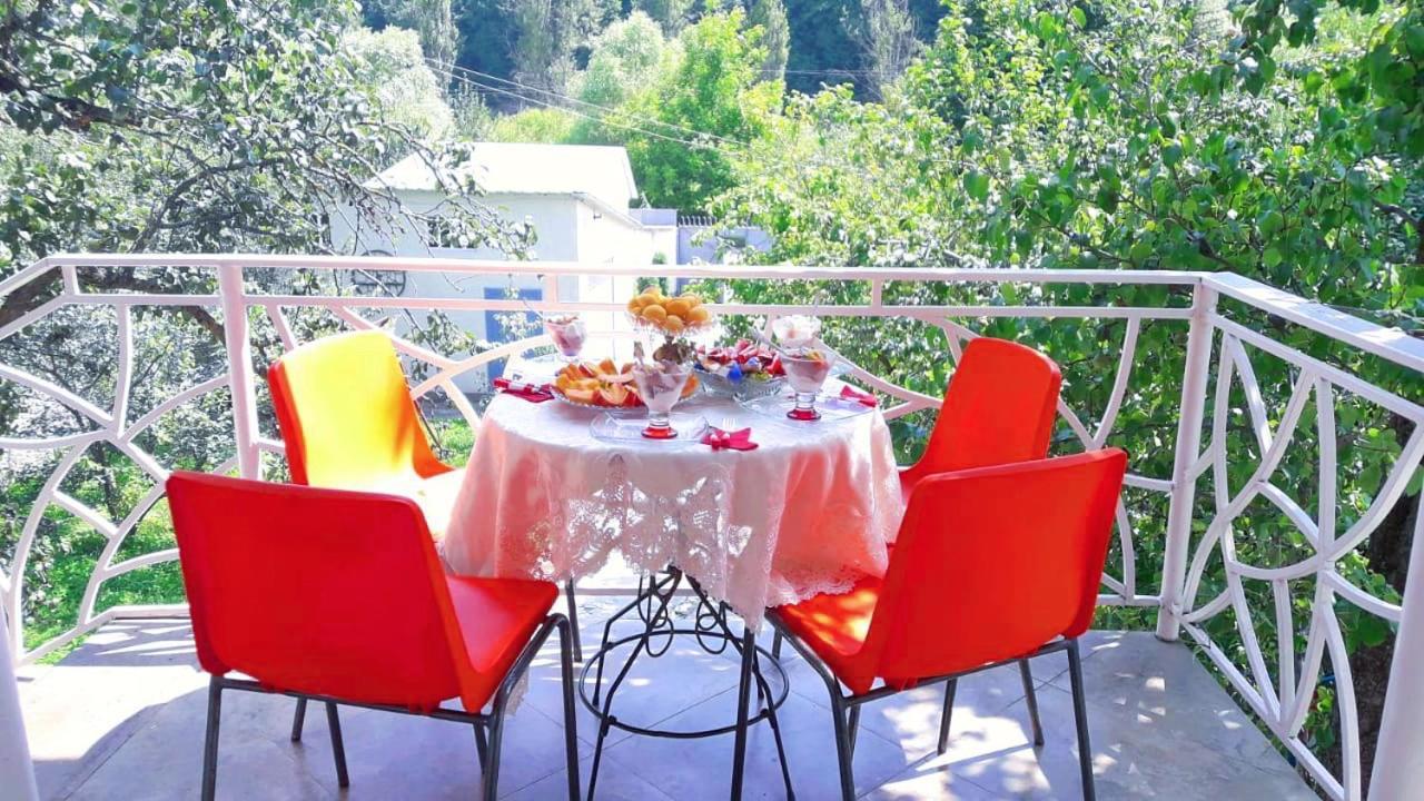 Green Garden B&B Дилижан Экстерьер фото